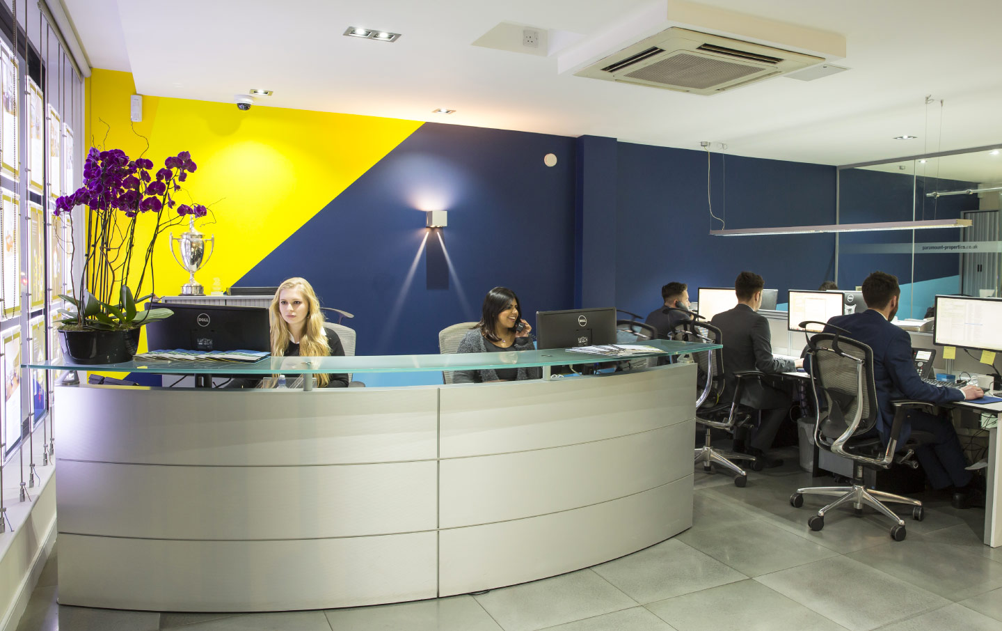 Paramount – Designed by Karoshi